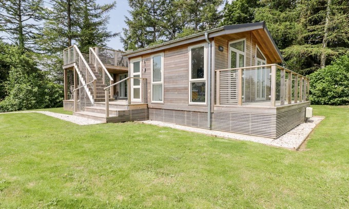 Dobwalls Cottage | 4 FARAWAY FIELDS, pet friendly, luxury holiday cottage in Dobwalls