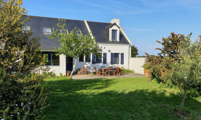 Bangor House | 4* listed house with large private garden in a 6-hectare estate
