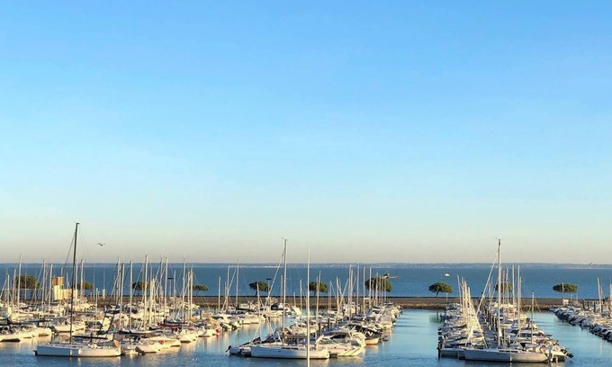 Arcachon Apartment | 4* luxury apartment with pool view