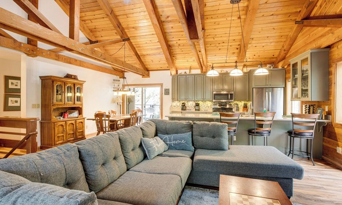 Upper Kingsbury House | 4 Mi to Beach: Lake Tahoe Mountain Retreat!