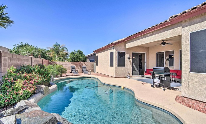 Arizona Skyline Community House | 4 Mi to Riparian Preserve: Mesa Abode w/Hot Tub
