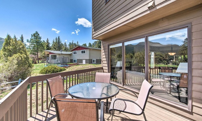 Estes Park House | 4 Mi to RMNP: Mtn-View Home w/Golf Course!
