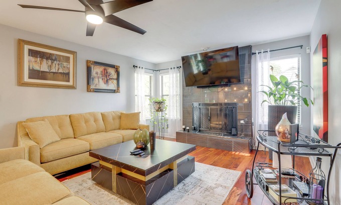 Stone Mountain House | 4 Mi to Stone Mountain: Retreat w/Office!