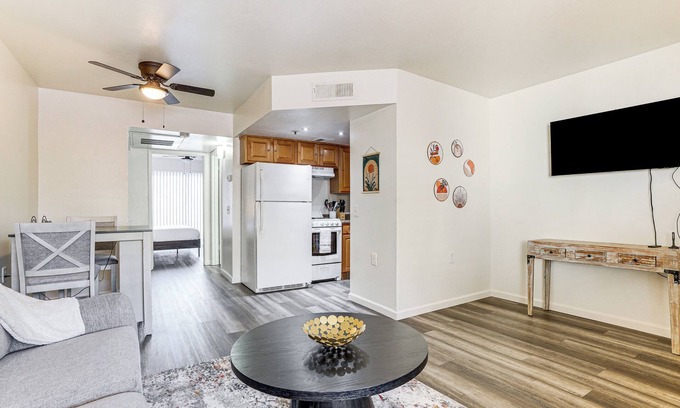 Sun City West Condo | 4 Mi to Surprise Stadium: Condo w/Pool!