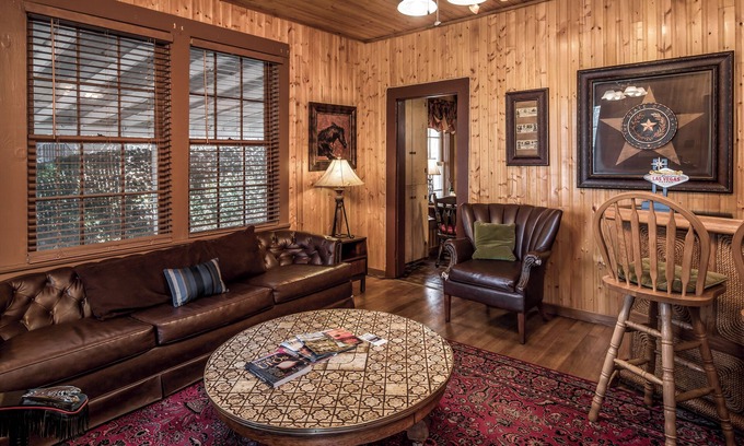 Ruidoso Cabin | 4 Miles: Eclectic 2 Bed/2 Bath Ruidoso Classic