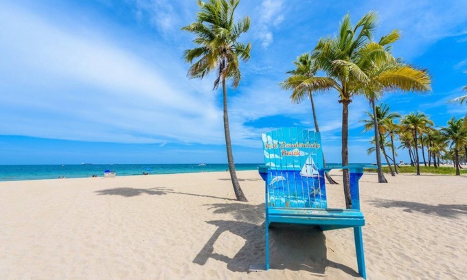 Riverside Park Apartment | 4 mls to beach, airport & cruiseport Boho Stdio 🦚