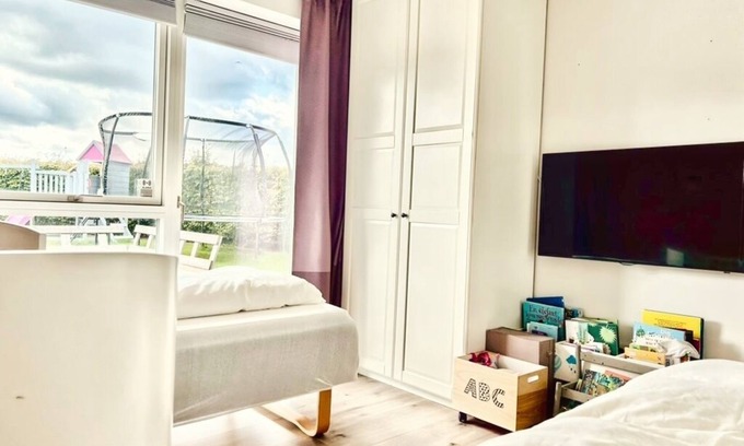 Odense Condo | 4 pers priv entr 3BR TV kitchnette bath-city/nature