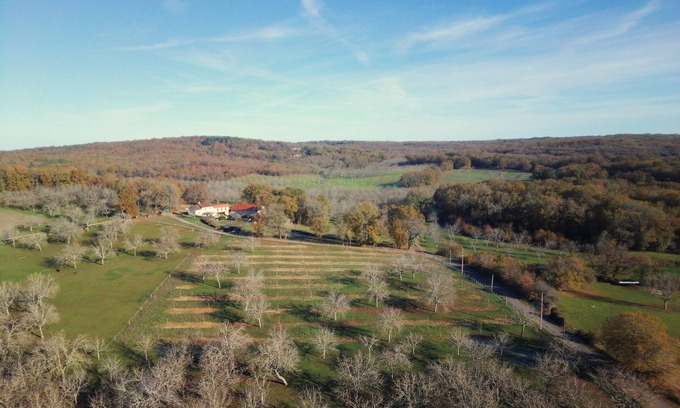 Azerat Villa | 4 pers Private holiday home on 3 acres private land and near major attractions