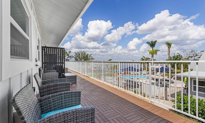 Matlacha Isles-Matlacha Shores Condo | 4 Person 1 Bedroom Condo with Waterview Balcony- Dolphin - 4 Person 1 Bedroom Condo with Waterview Balcony - Dolphin