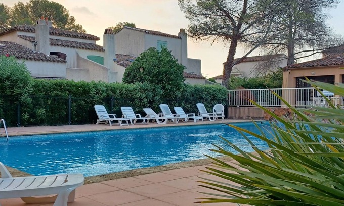 Saint-Raphael Apartment | 4-person apartment in quiet condominium - swimming pool - near the sea