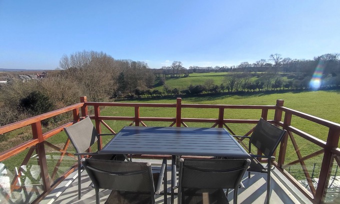Saint-Valery-sur-Somme Apartment | 4-person apartment with bay view