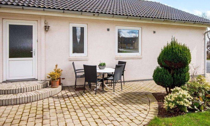 Arrild Apartment | 4 person holiday home in Toftlund