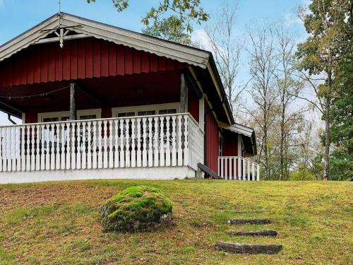 Holsljunga House | 4 person holiday home in HOLSLJUNGA-By Traum