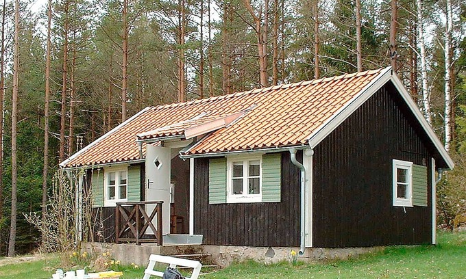 Svarvaremala House | 4 person holiday home in HALLABRO-By Traum