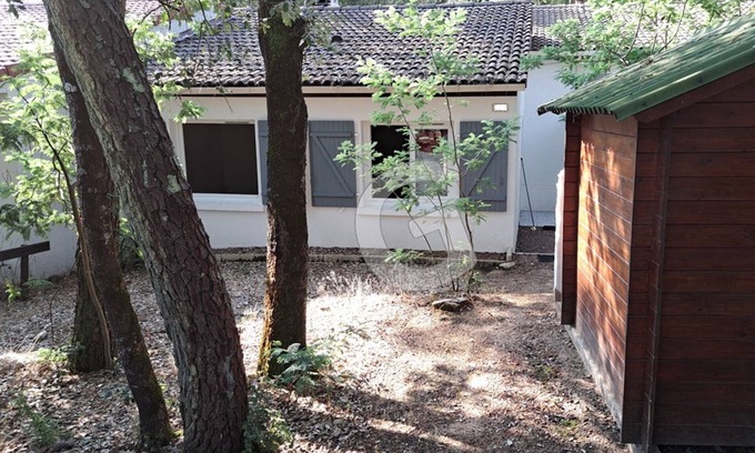Jard-sur-Mer House | 4-Person Pavilion in Private Park at Jard-sur-Mer