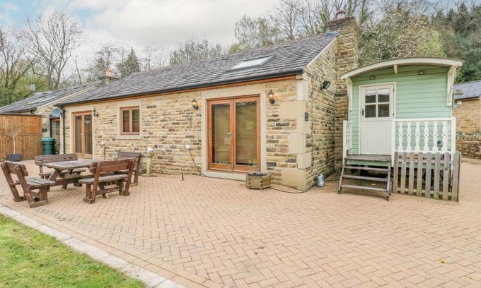 Hollow Meadows House | 4 Pheasant Lane