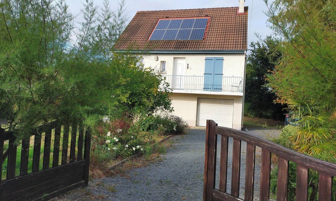 Le Molay-Littry House | 4-room house with large garden in village 15 km from Arromanche