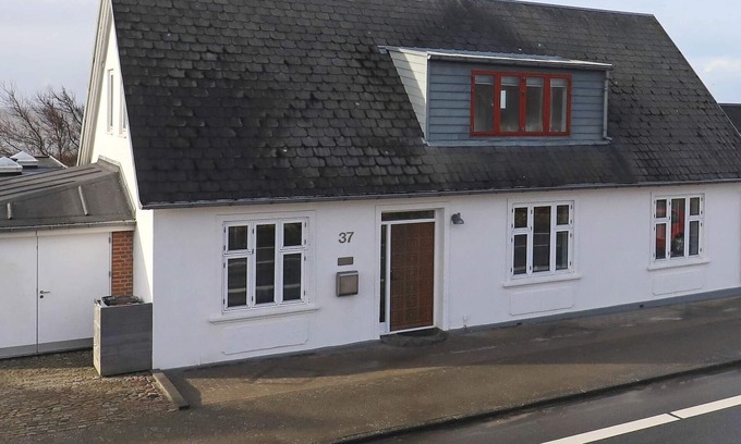 Hjerting House | 4 star holiday home in Esbjerg V