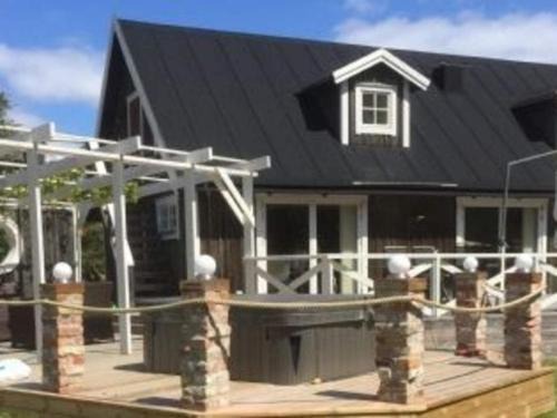 Drottningskar House | 4 star holiday home in Drottningskär