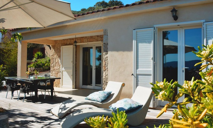 Olmeto Villa | 4-star villa in Residence with swimming pool, sea view, 250 m from beaches.