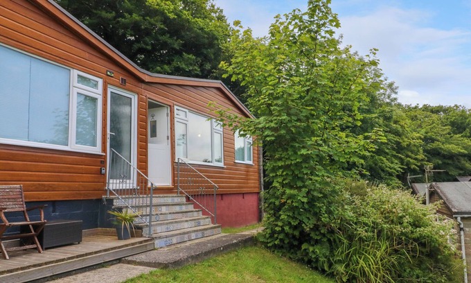 Bude Cottage | 4 THE PARK, pet friendly, with a garden in Kilkhampton