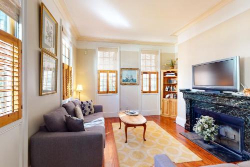 Cannonborough Elliotborough House | 4 Tully