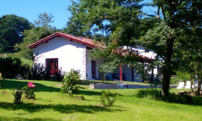 Osses House | 4* vacation home rental in the Basque Country, swimming pool, quiet view