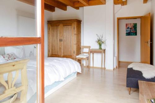 Dobel Apartment | 4-Zimmer-Ferienwohnung Waldblümle