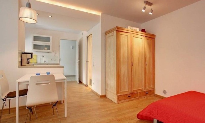 Munchner Freiheit Apartment | 40 m² Apartment ∙ 2 guests