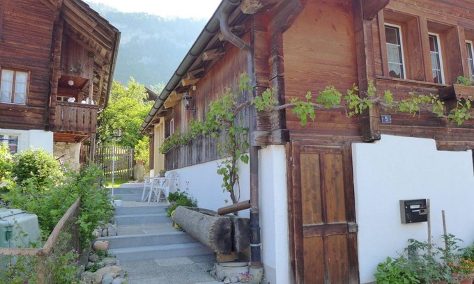 Brienzwiler Apartment | 40 m² Apartment ∙ 2 bedrooms ∙ 5 guests