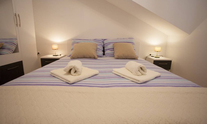 Stari Grad Apartment | 40 m² Apartment ∙ 2 bedrooms ∙ 3 guests