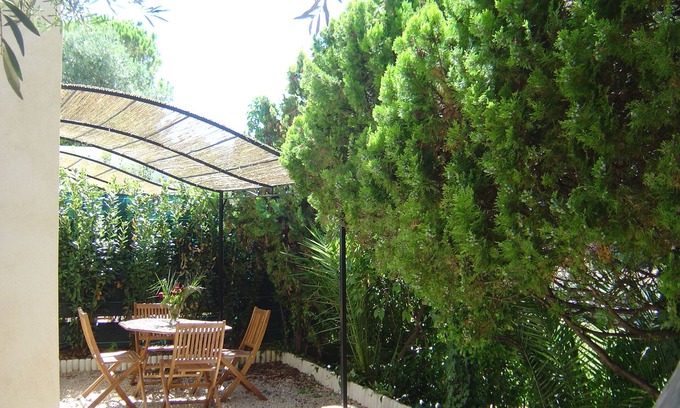 Plaine de la Brague Apartment | 40 m² duplex apartment with air conditioning in villa with garden and parking space