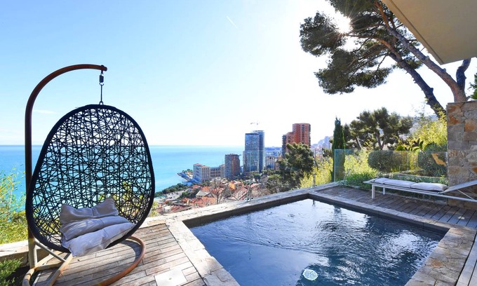 Roquebrune-Cap-Martin Villa | 40 m² Villa ∙ 1 bedroom ∙ 2 guests