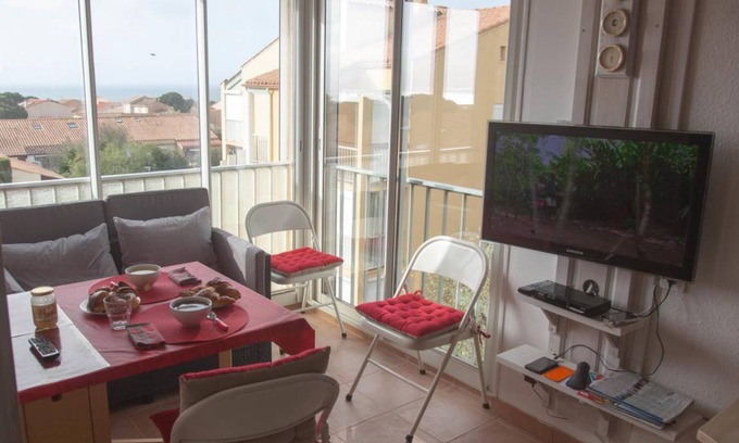 Saint-Pierre-la-Mer House | 40 m² Gîte ∙ 2 bedrooms ∙ 4 guests