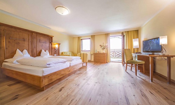 Pertisau Hotel | 40 m² Hotel ∙ 1 bedroom ∙ 4 guests