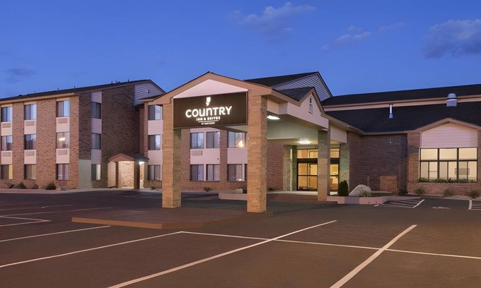 Coon Rapids Hotel | 40 m² Hotel ∙ 127 guests