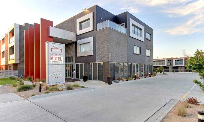 Traralgon Hotel | 40 m² Motel ∙ 4 guests