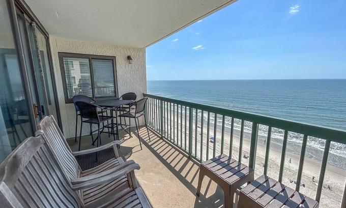 Ocean Drive Condo | 40% off 2-7 nights thru Aug. 25% off 3-7 thru Dec. Ocean Drive 4 bedroom OF