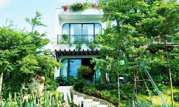 Phuc Yen House | 400 m² House ∙ 3 bedrooms ∙ 12 guests