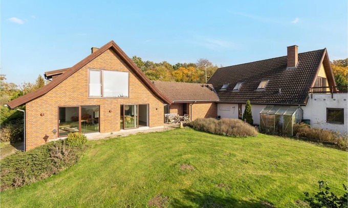Faaborg House | 400 m² House ∙ 7 bedrooms ∙ 14 guests