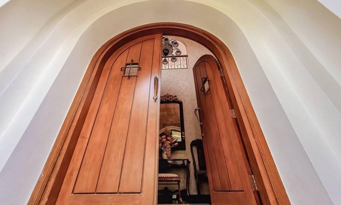 Depok Villa | 400 m² Villa ∙ 4 bedrooms ∙ 11 guests