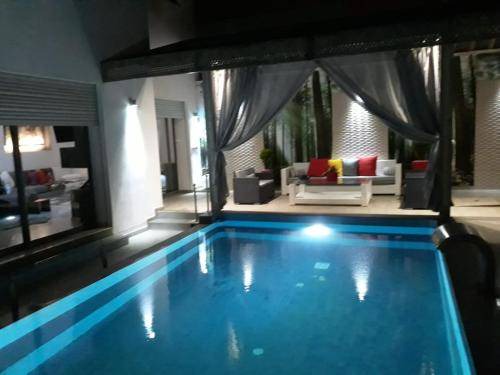 Tamariss Villa | 400 m² Villa ∙ 4 bedrooms ∙ 8 guests