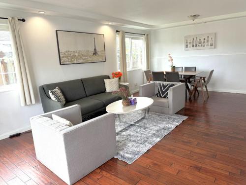 South Sundale House | 40223 Fremont Entire Coze 3brs house Free Parking nd AC