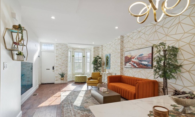 University City Villa | 4043 Ludlow St. in Philadelphia