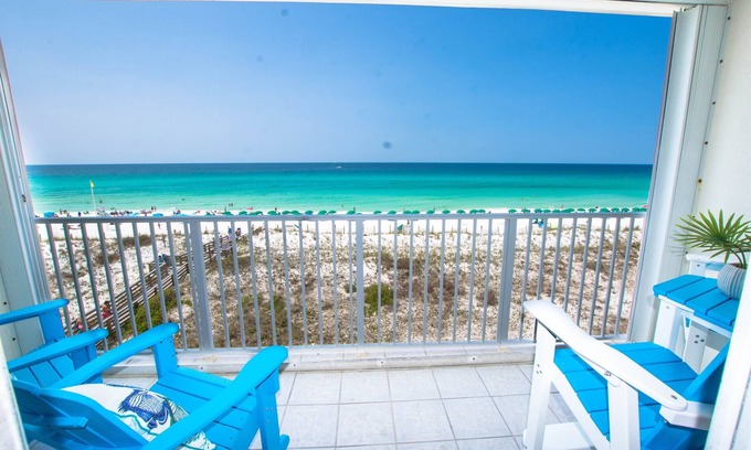 Fort Walton Beach - Destin Condo | 405 | Only a Dolphin is Closer to the Beach!