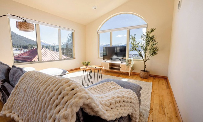Sitka Apartment | 406 Etolin Way - 4 Bedroom, 2 Bathroom, Located Downtown