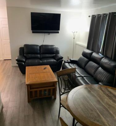 Midtown Anchorage Apartment | 410 e45th 2 bedroom apartment