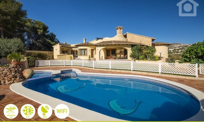 Moraira Villa | 410 m² Villa ∙ 5 bedrooms ∙ 10 guests