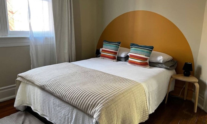 Old Louisville Apartment | 414 #3 · Stellar Suites | Here Comes the Sun | St. James Ct