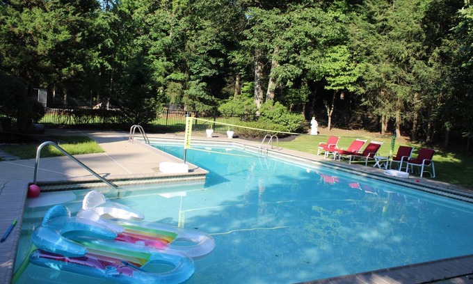 Cresskill House | 418 m² House ∙ 6 bedrooms ∙ 15 guests